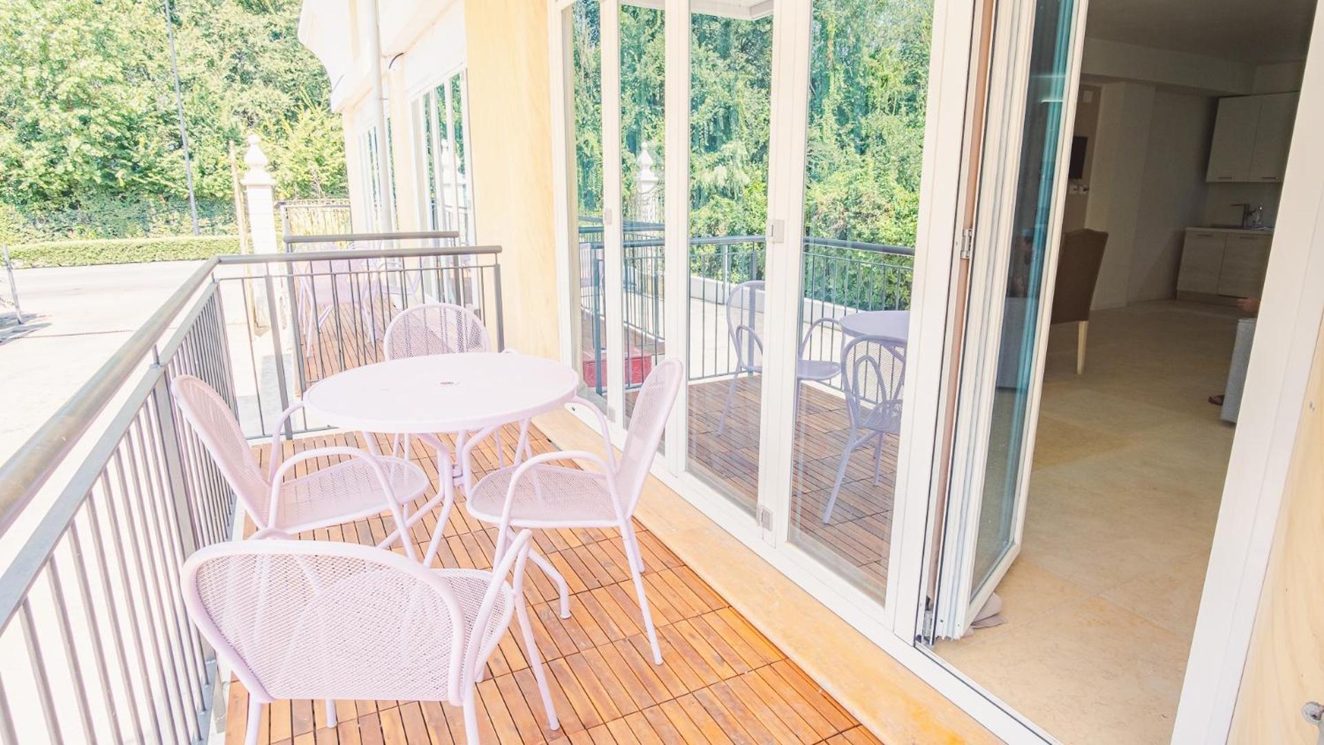 Relais Du Village - Italian Homing *